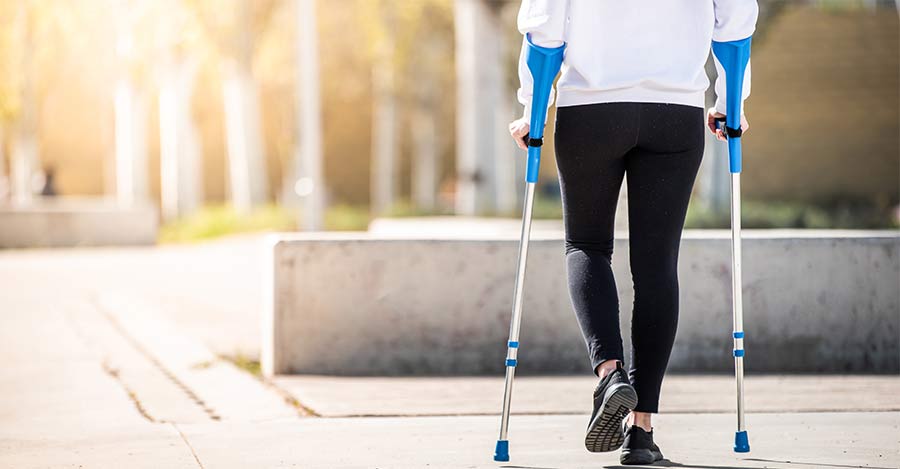 forearm crutches vs underarm crutches