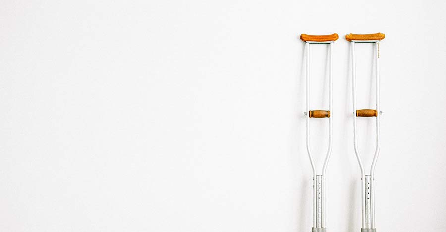 worldcrutches-borrow crutches from hospital