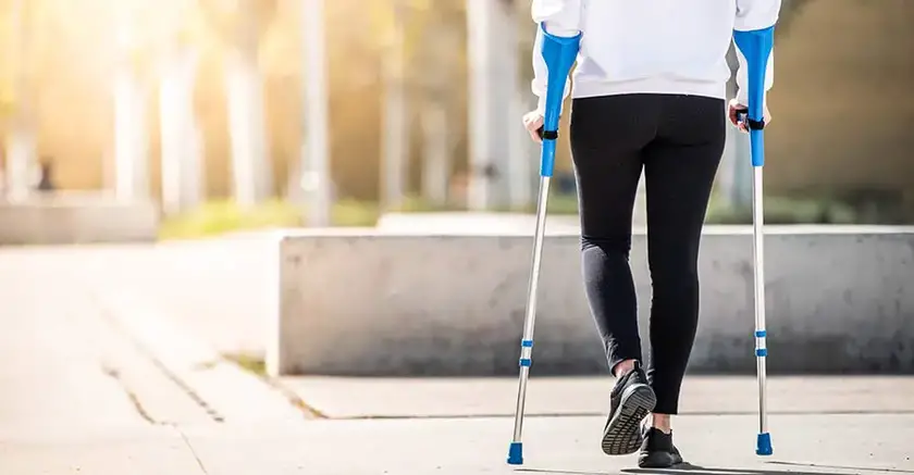 worldcrutches-Top-Benefits-of-Using-Crutches