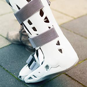 worldcrutches-Best-Walking-Boots